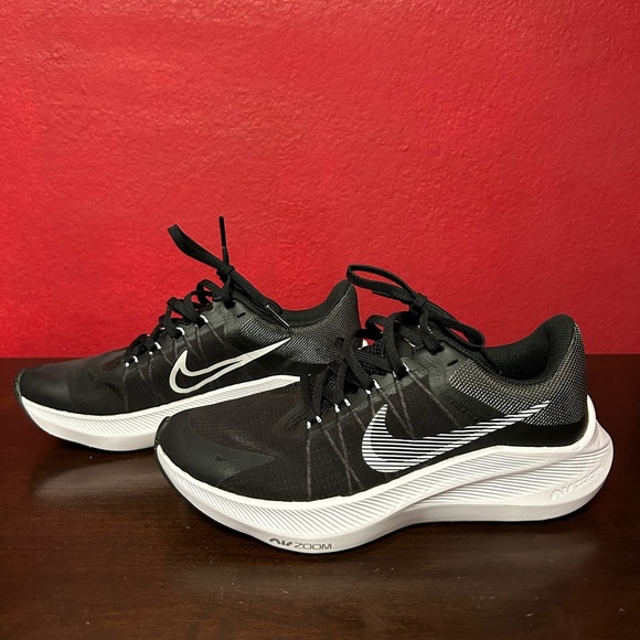 Nike air zoom women’s Black and White running shoes size 5.5 - Picture 4 of 8